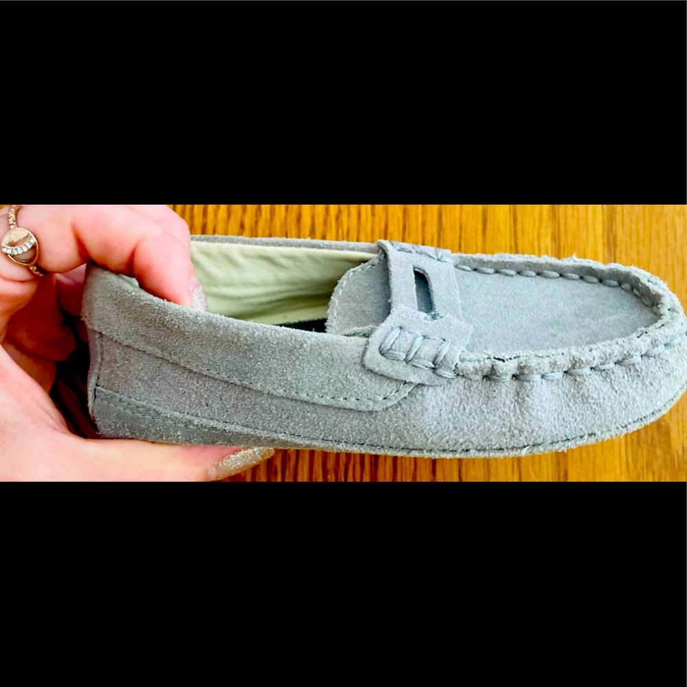 Size 8 baby loafers💓. Gap brand